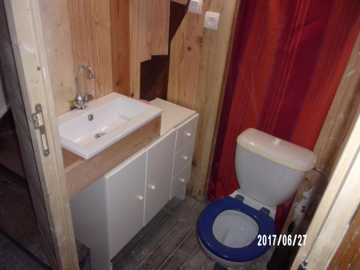 Logement Proche De Tout Saint-Laurent-de-Neste Exteriör bild
