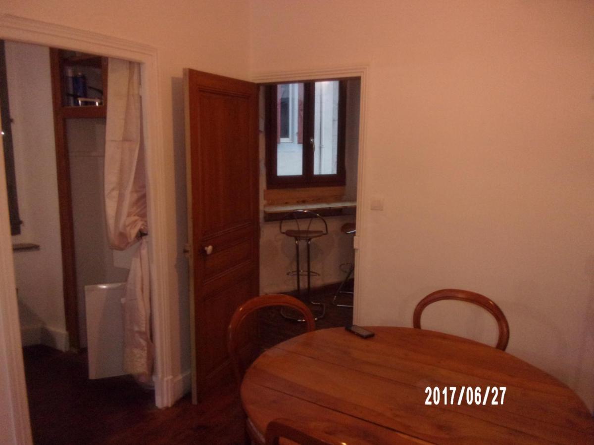 Logement Proche De Tout Saint-Laurent-de-Neste Exteriör bild